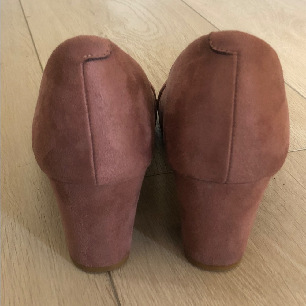 Eurosoft Mauve Heels with Button Detail - Picture 4 of 6